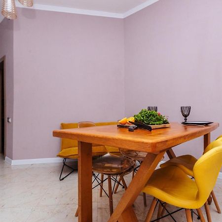 Просторные Апартаменты Класса Люкс Sochumi Exterior foto