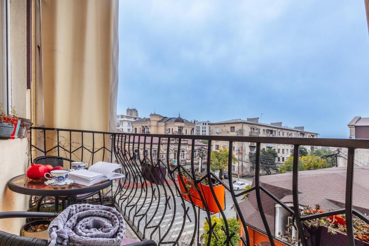 Просторные Апартаменты Класса Люкс Sochumi Exterior foto