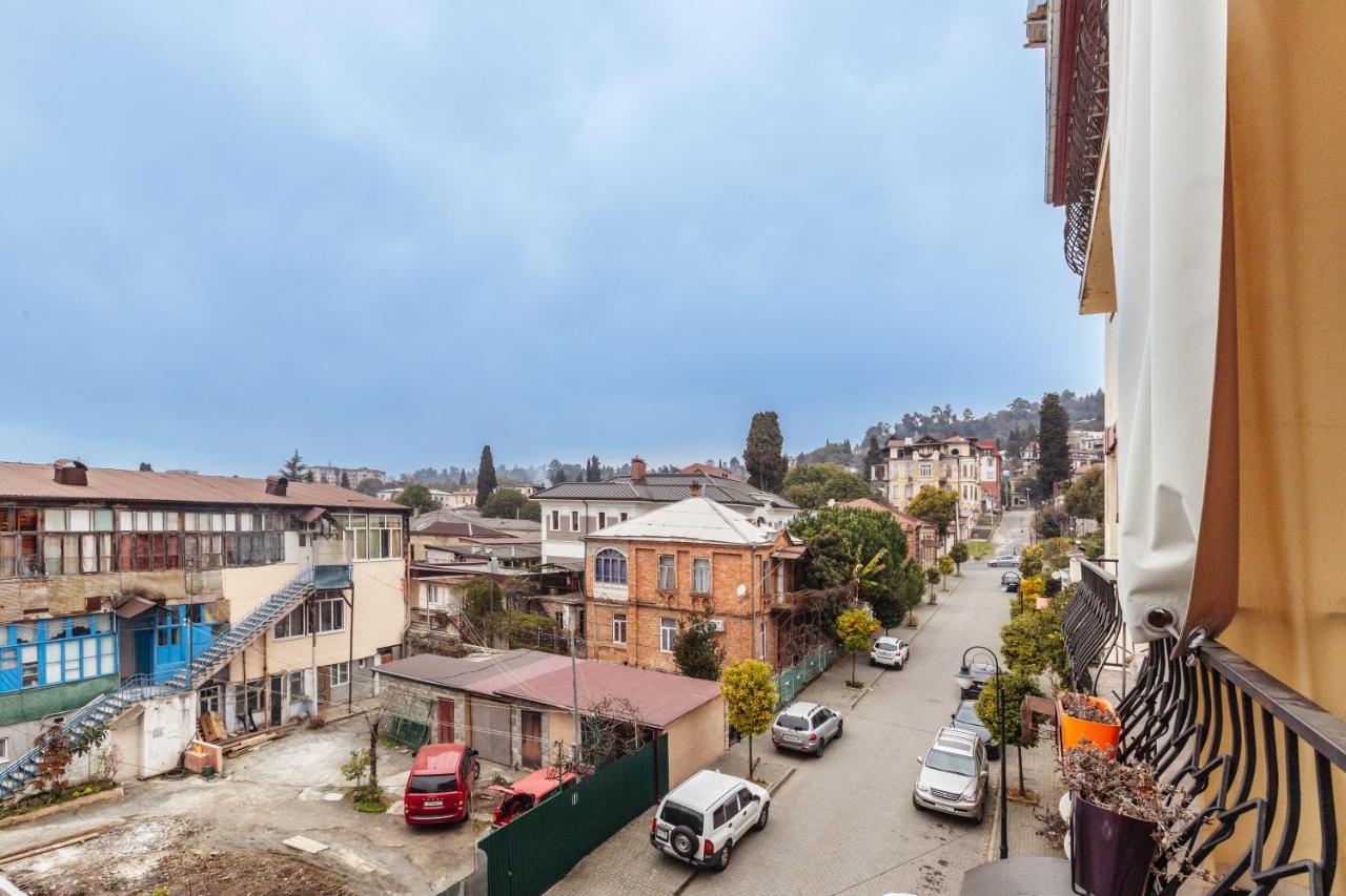Просторные Апартаменты Класса Люкс Sochumi Exterior foto